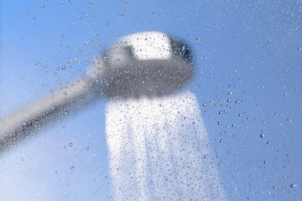Showers can disperse fine water droplets contaminated with Legionella bacteria